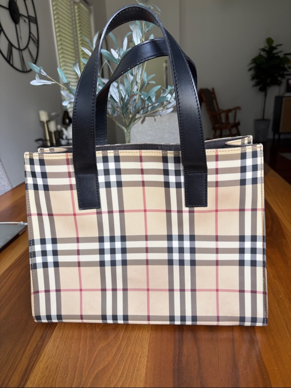 Burberry Beige Check Shoulder Bag with Black Straps
Not sure if it is authentic. - Picture 2 of 10